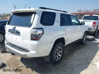 2021 Toyota 4Runner TRD Off Road with VIN JTEPU5JR4M5838551, listed as a IAAI auction lot 41759082 with 47,084 mi miles. Bid and sale history available at carsss.com. Image 4.