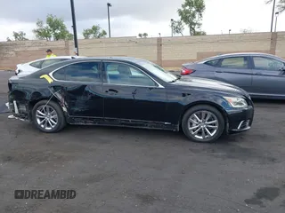 2013 Lexus LS 460 с VIN JTHBL5EF4D5119770, выставлен на аукционе IAAI как лот 42249648 с пробегом 130 460 миль миль и . История ставок и продаж доступна на DreamBid. Изображение 14.