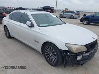 2011 BMW 7 Series 750Li with VIN WBAKB8C5XBCY66201, listed as a IAAI auction lot 41285178 with 143,674 mi miles. Bid and sale history available at carsss.com. Image 1.