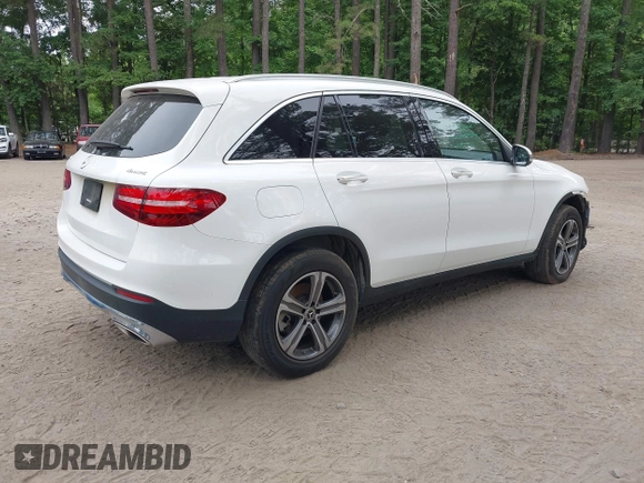 2019 Mercedes-Benz GLC 300 z VIN WDC0G4KB8KF669144, wystawiony jako IAAI lot #42216156 z przebiegiem 76 024 mil mil oraz . Historia ofert i sprzedaży dostępna na DreamBid. Obrazek 4.