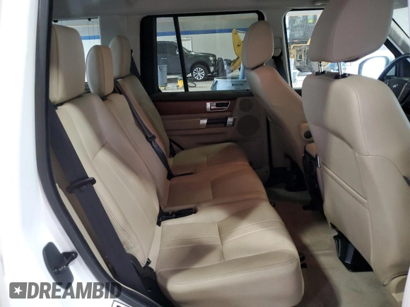 2016 Land Rover LR4 HSE z VIN SALAG2V65GA801092, wystawiony jako Copart lot #61359395 z przebiegiem 175 275 mil mil oraz Czysty tytuł • Clean title. Historia ofert i sprzedaży dostępna na DreamBid. Obrazek 11.