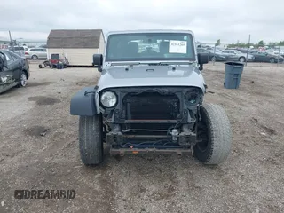 2013 Jeep Wrangler Unlimited Sport z VIN 1C4BJWDG3DL669593, wystawiony jako IAAI lot #42161265 z przebiegiem 89 747 mil mil oraz . Historia ofert i sprzedaży dostępna na DreamBid. Obrazek 13.