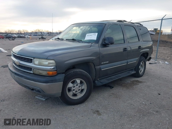 2002 Chevrolet Tahoe LS with VIN 1GNEC13V22R226380, listed as a IAAI auction lot 41261772 with 311,749 mi miles. Bid and sale history available at carsss.com. Image 2.