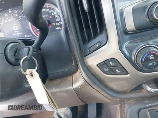 2014 GMC Sierra 1500 Denali z VIN 3GTU2WEC2EG302474, wystawiony jako IAAI lot #41881222 z przebiegiem 197 221 mil mil oraz . Historia ofert i sprzedaży dostępna na DreamBid. Obrazek 11.