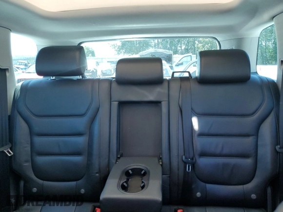 2013 Volkswagen Touareg Lux with VIN WVGEF9BP0DD001565, listed as a Copart auction lot 63070845 with 123,788 mi miles and Salvage title. Bid and sale history available at DreamBid. Image 10.