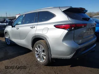 2023 Toyota Highlander Hybrid Limited with VIN 5TDXBRCH8PS122997, listed as a IAAI auction lot 41410080 with 29,647 mi miles and . Bid and sale history available at DreamBid. Image 3.