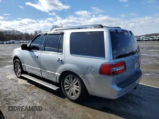 2011 Lincoln Navigator z VIN 5LMJJ2J59BEJ08154, wystawiony jako Copart lot #45175605 z przebiegiem 170 791 mil mil oraz Czysty tytuł • Clean title. Historia ofert i sprzedaży dostępna na DreamBid. Obrazek 2.