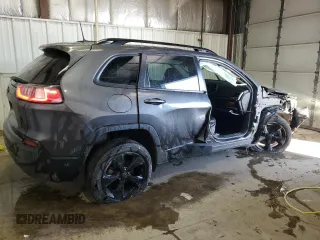 2021 Jeep Cherokee Altitude with VIN 1C4PJLLB2MD187590, listed as a Copart auction lot 88311945 with 49,253 mi miles and Salvage Title. Bid and sale history available at carsss.com. Image 3.