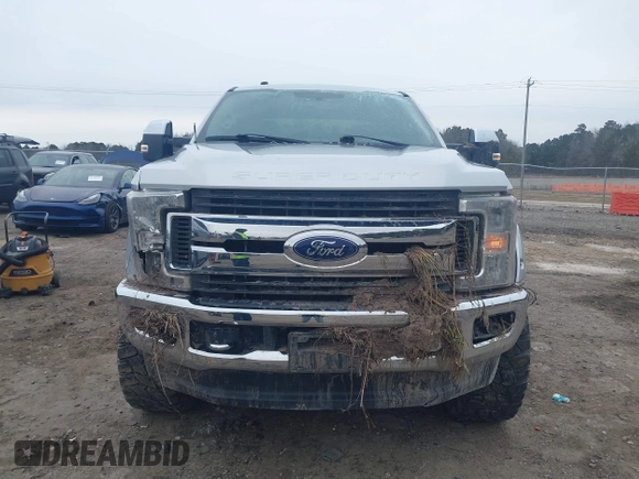2018 Ford Super Duty F-250 SRW XL with VIN 1FT7W2B6XJEC73803, listed as a IAAI auction lot 41367437 with 77,480 mi miles. Bid and sale history available at carsss.com. Image 12.