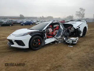 2021 Chevrolet Corvette 3LT z VIN 1G1YC2D48M5102649, wystawiony jako Copart lot #45245515 z przebiegiem Nie podano mil oraz Szkoda całkowita • Salvage title. Historia ofert i sprzedaży dostępna na DreamBid. Obrazek 1.