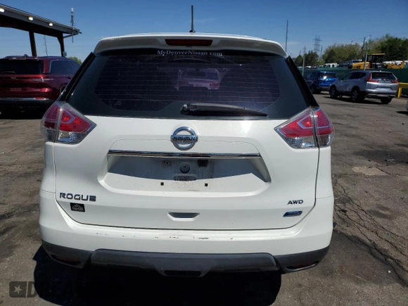 2014 Nissan Rogue S z VIN 5N1AT2MV6EC860421, wystawiony jako Copart lot #55690475 z przebiegiem 142 419 mil mil oraz Szkoda całkowita • Salvage title. Historia ofert i sprzedaży dostępna na DreamBid. Obrazek 6.