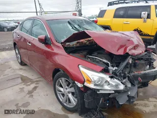 2014 Nissan Altima 2.5 with VIN 1N4AL3AP3EC157543, listed as a IAAI auction lot 41902068 with 77,672 mi miles. Bid and sale history available at carsss.com. Image 1.