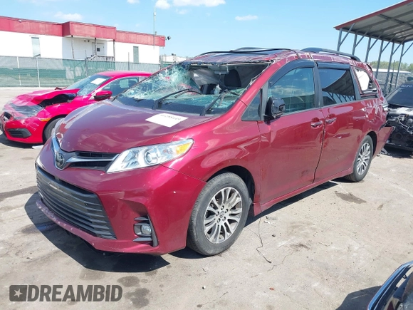 2019 Toyota Sienna XLE Auto Access Seat with VIN 5TDYZ3DC5KS981215, listed as a IAAI auction lot 40288449 with 73,473 mi miles. Bid and sale history available at carsss.com. Image 2.