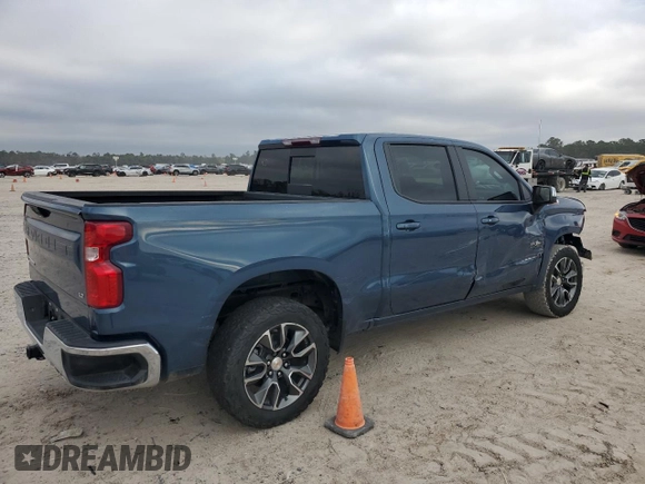 2024 Chevrolet Silverado 1500 LT with VIN 1GCUDDE82RZ256810, listed as a Copart auction lot 86502814 with 9,224 mi miles and Salvage Title. Bid and sale history available at carsss.com. Image 3.