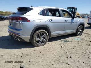 2024 Volkswagen Atlas SEL R-Line with VIN 1V2AE2CA5RC229421, listed as a Copart auction lot 53551375 with 7,517 mi miles and Salvage title. Bid and sale history available at DreamBid. Image 3.