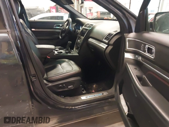 2017 Ford Explorer Sport z VIN 1FM5K8GT9HGA04092, wystawiony jako IAAI lot #41354237 z przebiegiem 96 620 mil mil oraz . Historia ofert i sprzedaży dostępna na DreamBid. Obrazek 5.