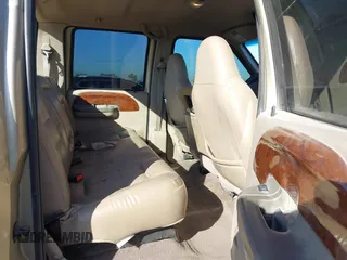 2001 Ford Super Duty F-250 XL with VIN 3FTNW21F21MA21921, listed as a IAAI auction lot 41503819 with 286,317 mi miles. Bid and sale history available at carsss.com. Image 8.