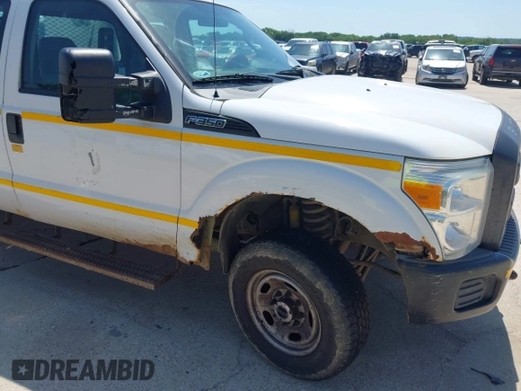 2013 Ford F-350 z VIN 1FD7X3B68DEA41140, wystawiony jako IAAI lot #42208592 z przebiegiem 179 966 mil mil oraz . Historia ofert i sprzedaży dostępna na DreamBid. Obrazek 18.