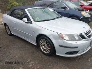 2008 Saab 9-3 with VIN YS3FB79Y586008943, listed as a IAAI auction lot 41772083 with 117,697 mi miles. Bid and sale history available at carsss.com. Image 6.