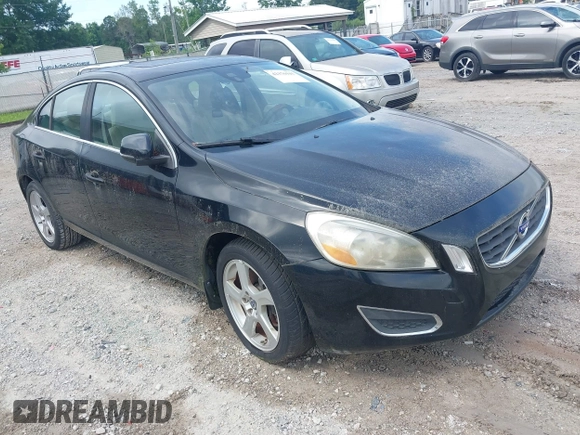 2012 Volvo S60 T5 z VIN YV1622FS4C2115292, wystawiony jako IAAI lot #42376945 z przebiegiem 158 047 mil mil oraz . Historia ofert i sprzedaży dostępna na DreamBid. Obrazek 1.