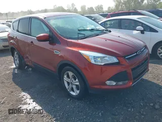 2016 Ford Escape SE with VIN 1FMCU0GX5GUB00842, listed as a IAAI auction lot 40167388 with 89,628 mi miles. Bid and sale history available at carsss.com. Image 1.