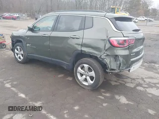 2018 Jeep Compass Latitude z VIN 3C4NJDBB3JT480371, wystawiony jako IAAI lot #41732821 z przebiegiem 73 578 mil mil oraz . Historia ofert i sprzedaży dostępna na DreamBid. Obrazek 3.