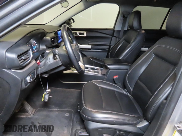 2021 Ford Explorer XLT with VIN 1FMSK7DHXMGB33126, listed as a Copart auction lot 55651595 with 61,895 mi miles and Salvage Title. Bid and sale history available at carsss.com. Image 9.