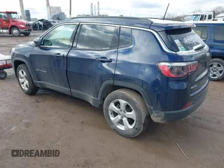 2021 Jeep Compass Altitude z VIN 3C4NJDBB0MT507515, wystawiony jako IAAI lot #41734030 z przebiegiem 47 042 mil mil oraz . Historia ofert i sprzedaży dostępna na DreamBid. Obrazek 3.