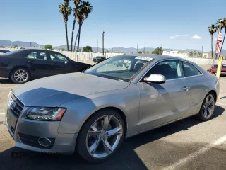 2011 Audi A5 Premium Plus z VIN WAULFAFR9BA049683, wystawiony jako Copart lot #56586245 z przebiegiem 49 133 mil mil oraz Szkoda całkowita • Salvage title. Historia ofert i sprzedaży dostępna na DreamBid. Obrazek 1.