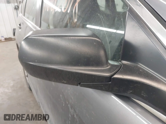 2016 Honda CR-V LX with VIN 5J6RM4H36GL104593, listed as a IAAI auction lot 41625618 with 135,780 mi miles. Bid and sale history available at carsss.com. Image 12.