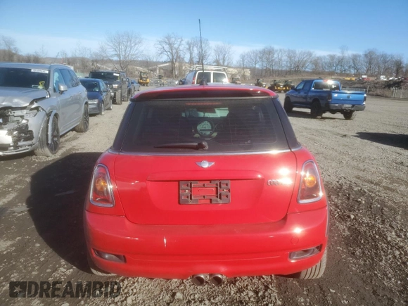 2007 MINI Hardtop S with VIN WMWMF73507TL92600, listed as a Copart auction lot 49324375 with 131,178 mi miles and Clean Title. Bid and sale history available at DreamBid. Image 6.