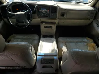 2002 Chevrolet Tahoe LT with VIN 1GNEC13Z92R206355, listed as a Copart auction lot 52462955 with 110,918 mi miles and Salvage Title. Bid and sale history available at carsss.com. Image 8.