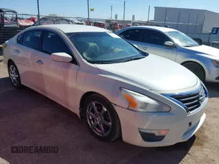 2015 Nissan Altima S z VIN 1N4AL3APXFC464919, wystawiony jako IAAI lot #42443023 z przebiegiem 99 809 mil mil oraz . Historia ofert i sprzedaży dostępna na DreamBid. Obrazek 1.