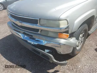 2005 Chevrolet Suburban LT z VIN 3GNEC16Z85G265901, wystawiony jako IAAI lot #41949191 z przebiegiem 304 550 mil mil oraz . Historia ofert i sprzedaży dostępna na DreamBid. Obrazek 6.