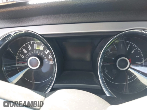 2014 Ford Mustang V6 with VIN 1ZVBP8EM7E5316940, listed as a IAAI auction lot 42555358 with Not provided miles and . Bid and sale history available at DreamBid. Image 7.