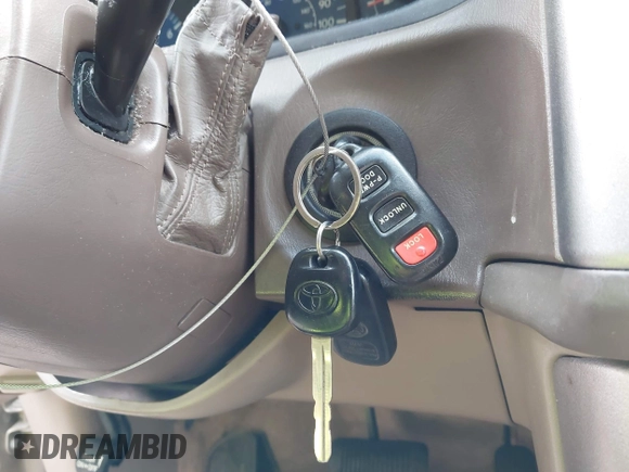 2002 Toyota Sienna LE с VIN 4T3ZF13CX2U470276, выставлен на аукционе IAAI как лот 42323468 с пробегом 206 324 миль миль и . История ставок и продаж доступна на DreamBid. Изображение 11.