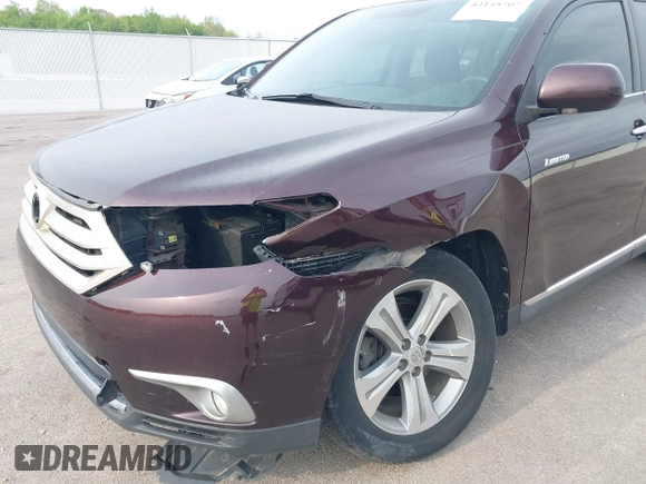 2012 Toyota Highlander Limited with VIN 5TDDK3EH3CS146163, listed as a IAAI auction lot 42145707 with 140,746 mi miles and . Bid and sale history available at DreamBid. Image 6.