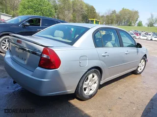2004 Chevrolet Malibu LT with VIN 1G1ZU54844F101949, listed as a IAAI auction lot 41960060 with 174,384 mi miles. Bid and sale history available at carsss.com. Image 4.