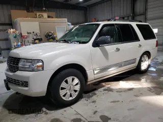 2007 Lincoln Navigator z VIN 5LMFU28567LJ00485, wystawiony jako Copart lot #48729025 z przebiegiem 243 445 mil mil oraz Czysty tytuł • Clean title. Historia ofert i sprzedaży dostępna na DreamBid. Obrazek 1.