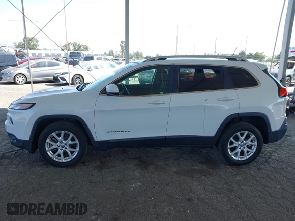 2017 Jeep Cherokee Latitude with VIN 1C4PJLCB3HW516971, listed as a IAAI auction lot 42489832 with 43,304 mi miles and . Bid and sale history available at DreamBid. Image 14.