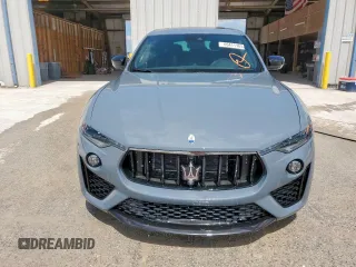 2023 Maserati Levante with VIN ZN661YUM5PX411140, listed as a Copart auction lot 65411165 with 12,053 mi miles and Salvage title. Bid and sale history available at DreamBid. Image 5.