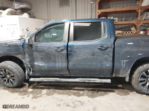 2022 Chevrolet Silverado 1500 LT with VIN 3GCPDKEK4NG530970, listed as a IAAI auction lot 41621631 with 70,637 mi miles. Bid and sale history available at carsss.com. Image 14.