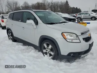 2014 Chevrolet Orlando z VIN KL77P2EK4EK507427, wystawiony jako Copart lot #87641825 z przebiegiem 138 625 mil mil oraz Tytuł czysty. Historia ofert i sprzedaży dostępna na DreamBid. Obrazek 4.