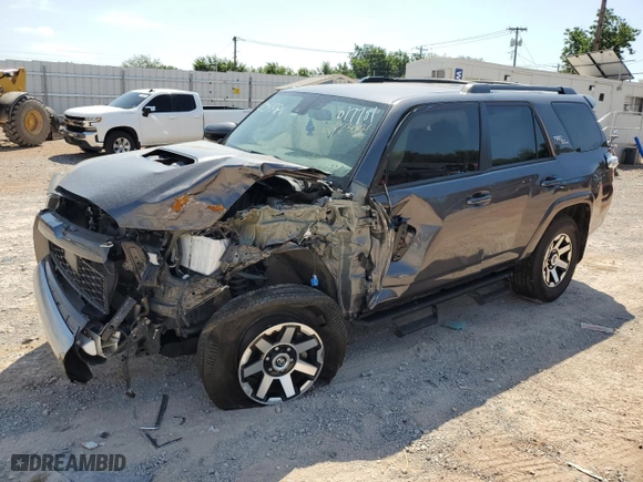 2022 Toyota 4Runner TRD Off Road with VIN JTEPU5JR7N6017701, listed as a Copart auction lot 68123054 with 0 mi miles and Salvage Title. Bid and sale history available at carsss.com. Image 1.