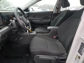 2025 Hyundai Kona SE with VIN KM8HACABXSU188423, listed as a Copart auction lot 87149674 with 8,875 mi miles and Salvage Title. Bid and sale history available at carsss.com. Image 7.