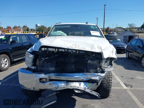2018 Ram 2500 Big Horn with VIN 3C6UR5DL3JG275665, listed as a IAAI auction lot 40649632 with 64,985 mi miles. Bid and sale history available at carsss.com. Image 12.