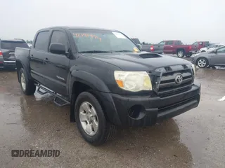2010 Toyota Tacoma PreRunner z VIN 3TMJU4GN9AM100498, wystawiony jako IAAI lot #42191974 z przebiegiem 282 591 mil mil oraz . Historia ofert i sprzedaży dostępna na DreamBid. Obrazek 1.