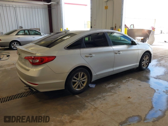 2017 Hyundai Sonata SE with VIN 5NPE24AFXHH585226, listed as a IAAI auction lot 42144165 with 191,037 mi miles and . Bid and sale history available at DreamBid. Image 4.