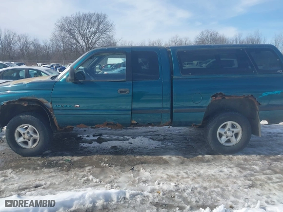 1998 Dodge Ram 1500 with VIN 3B7HF13Z4WG191315, listed as a IAAI auction lot 41643173 with 222,200 mi miles. Bid and sale history available at carsss.com. Image 14.