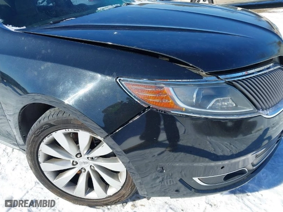 2014 Lincoln MKS with VIN 1LNHL9DK8EG600981, listed as a IAAI auction lot 41359187 with 158589 miles. Bid and sale history available at carsss.com. Image 17.